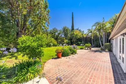 5032 Pathfinder Avenue, Oak Park, CA 91377 - Photo 38