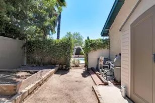 6447 Hope St, Simi Valley, CA 93063 - Photo 38