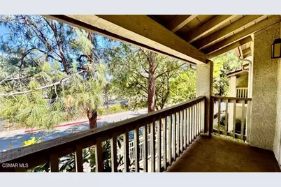 688 Indian Oak Lane #107, Oak Park, CA 91377 - Photo 14