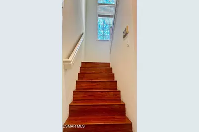 688 Indian Oak Lane #107, Oak Park, CA 91377 - Photo 2