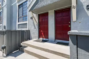 18102 Burbank Blvd, Tarzana, CA 91356 - Photo 8