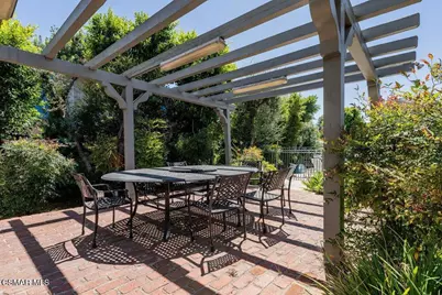 18102 Burbank Boulevard #29, Tarzana, CA 91356 - Photo 34