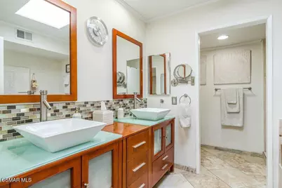 18102 Burbank Boulevard #29, Tarzana, CA 91356 - Photo 26