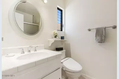 18102 Burbank Boulevard #29, Tarzana, CA 91356 - Photo 34
