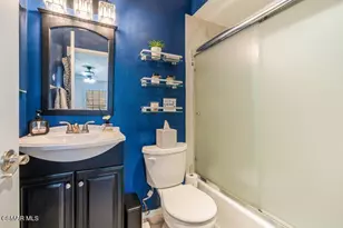 18102 Burbank Blvd, Tarzana, CA 91356 - Photo 30