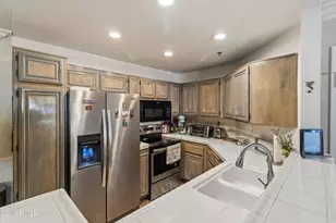 5805 Oak Bend Ln, Oak Park, CA 91377 - Photo 6