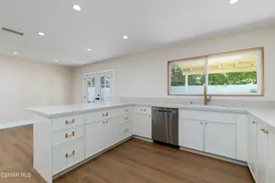 32024 Allenby Ct, Westlake Village, CA 91361 - Photo 12