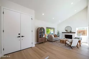 3079 E Sierra Dr, Thousand Oaks, CA 91362 - Photo 6