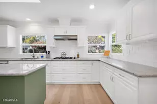 135 W Gainsborough Rd, Thousand Oaks, CA 91360 - Photo 18