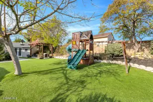 135 W Gainsborough Rd, Thousand Oaks, CA 91360 - Photo 46