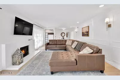 135 W Gainsborough Road, Thousand Oaks, CA 91360 - Photo 16