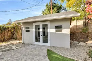 135 W Gainsborough Rd, Thousand Oaks, CA 91360 - Photo 38