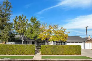 135 W Gainsborough Rd, Thousand Oaks, CA 91360 - Photo 4