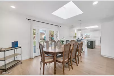 135 W Gainsborough Road, Thousand Oaks, CA 91360 - Photo 12