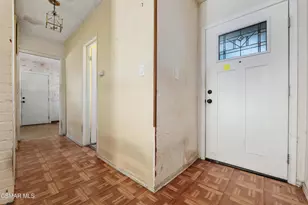 18954 Saticoy St, Reseda, CA 91335 - Photo 4