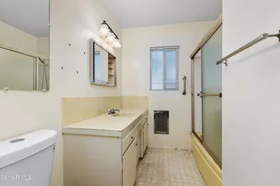 18954 Saticoy Street, Reseda, CA 91335 - Photo 20