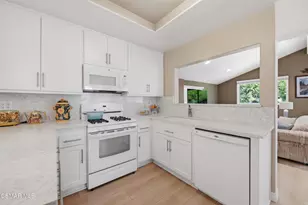 6547 Pinion St, Oak Park, CA 91377 - Photo 10