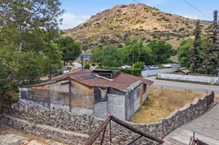 31028 Lobo Canyon Rd, Agoura Hills, CA 91301 - Photo 2