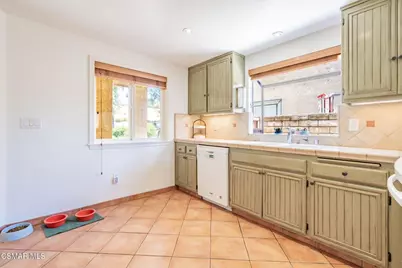 2527 Chandler Avenue, Simi Valley, CA 93065 - Photo 8