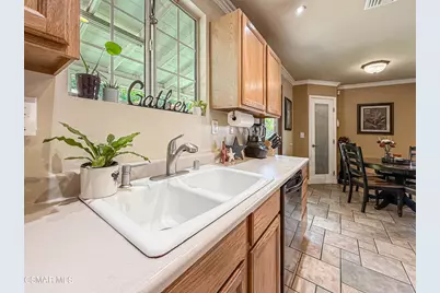 6203 Wisteria Street, Simi Valley, CA 93063 - Photo 12
