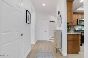 18316 Keswick St, Reseda, CA 91335 - Photo 12