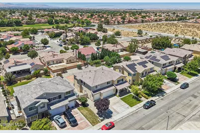 37531 Rockie Lane, Palmdale, CA 93552 - Photo 48