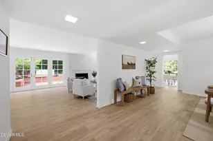 22421 Kearny St, Calabasas, CA 91302 - Photo 4