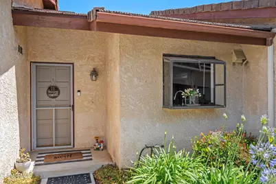 881 Warwick Avenue, Thousand Oaks, CA 91360 - Photo 2