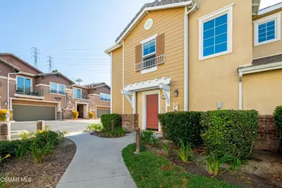 16714 Nicklaus Drive #68, Sylmar, CA 91342 - Photo 4