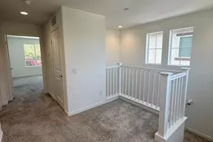 9591 N Corbina Ln, Panorama City, CA 91402 - Photo 12