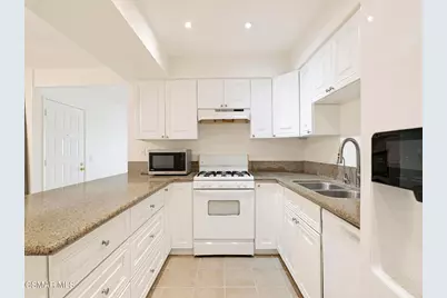 15242 Campus Park Drive #E, Moorpark, CA 93021 - Photo 4