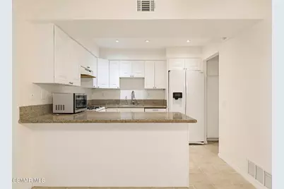 15242 Campus Park Drive #E, Moorpark, CA 93021 - Photo 12