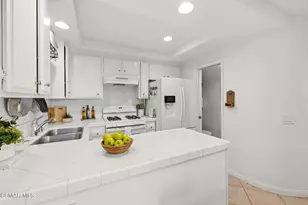 697 Evergreen Ln, Port Hueneme, CA 93041 - Photo 10