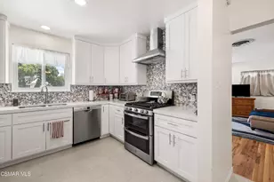 13057 Strathern St, North Hollywood, CA 91605 - Photo 10