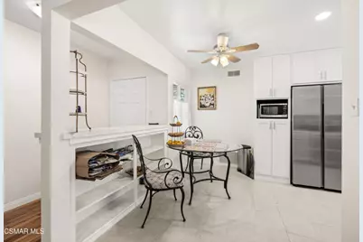 13057 Strathern Street, North Hollywood, CA 91605 - Photo 6