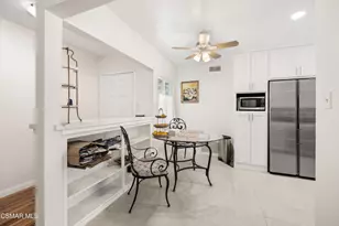 13057 Strathern St, North Hollywood, CA 91605 - Photo 6