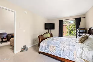 21400 Burbank Blvd, Woodland Hills, CA 91367 - Photo 10