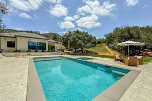 395 Sherwood Ct, Thousand Oaks, CA 91361 - Photo 60
