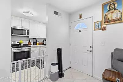3444 Lockwood Court #18, Simi Valley, CA 93063 - Photo 6
