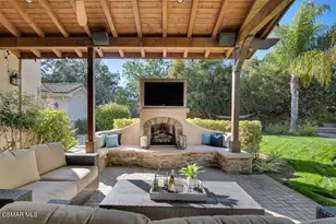 815 Rancho Rd, Thousand Oaks, CA 91362 - Photo 2