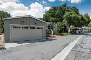 39 Nottingham Rd, Westlake Village, CA 91361 - Photo 2