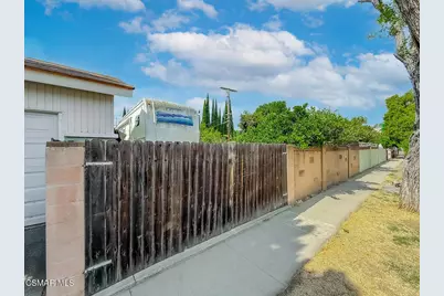 7455 Donna Avenue, Reseda, CA 91335 - Photo 38