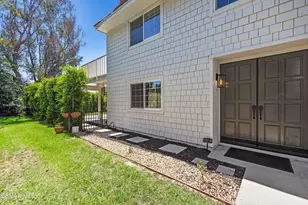 32038 Waterside Ln, Westlake Village, CA 91361 - Photo 4