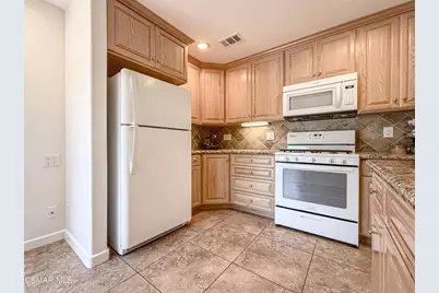 27584 Rondell Street #25, Agoura Hills, CA 91301 - Photo 10