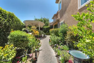 26608 Via Bellazza, Valencia, CA 91381 - Photo 42