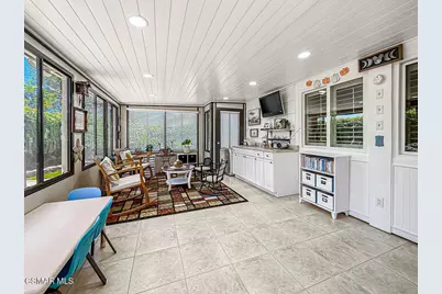 1354 Casmalia Court, Simi Valley, CA 93065 - Photo 18