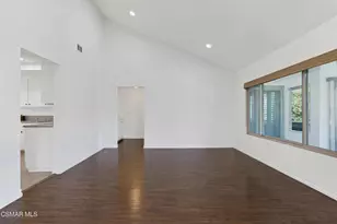 20184 Village 20, Camarillo, CA 93012 - Photo 8