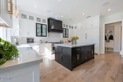 224 Lake Sherwood Drive, Lake Sherwood, CA 91361 - Photo 4