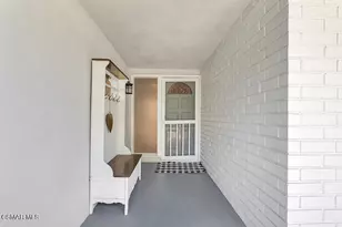 1060 Colby Cir, Thousand Oaks, CA 91362 - Photo 4