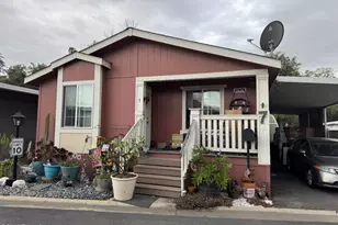 7 Katy Ln, Mission Hills (San Fernando), CA 91345 - Photo 2